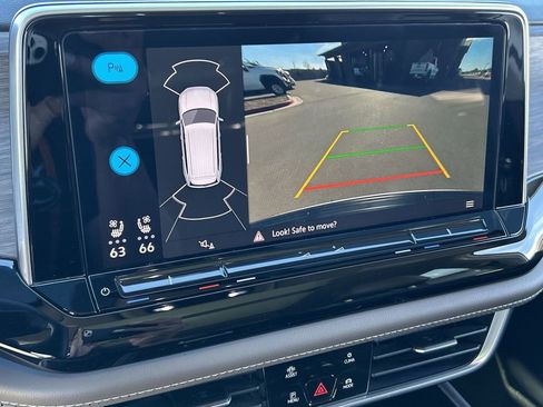 Used 2024 Volkswagen Atlas SEL image 15