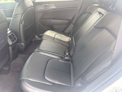 Used 2026 Kia Sportage EX FWD image 16