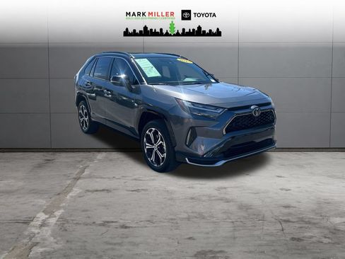 Certified 2025 Toyota RAV4 XSE w/ Premium Package AWD/4WD image 8