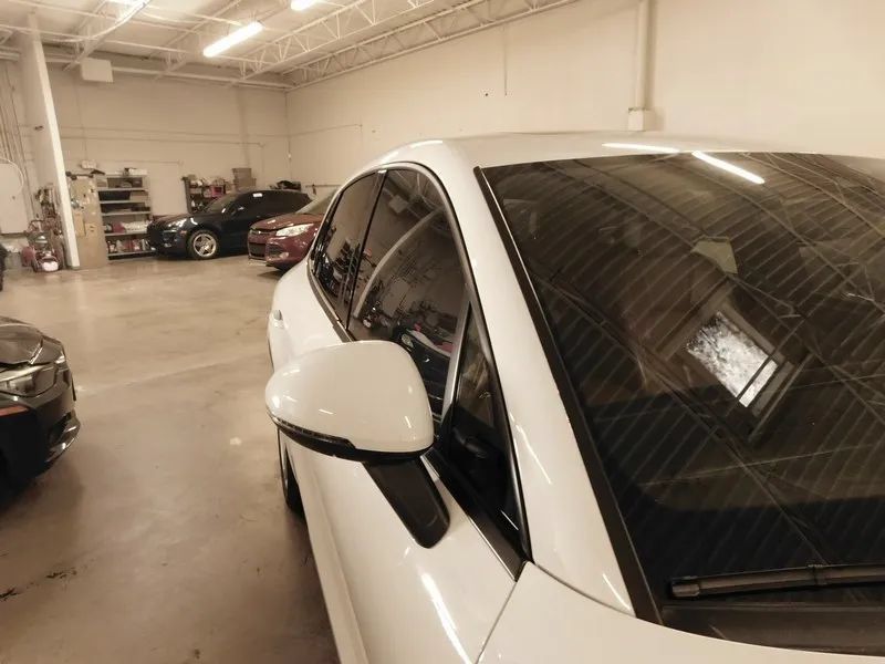 Used 2018 Porsche Macan AWD/4WD image 15