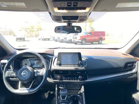 Used 2021 Nissan Rogue SV AWD/4WD image 21
