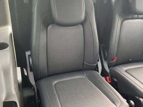 Certified 2023 Ford Transit Connect XL image 15