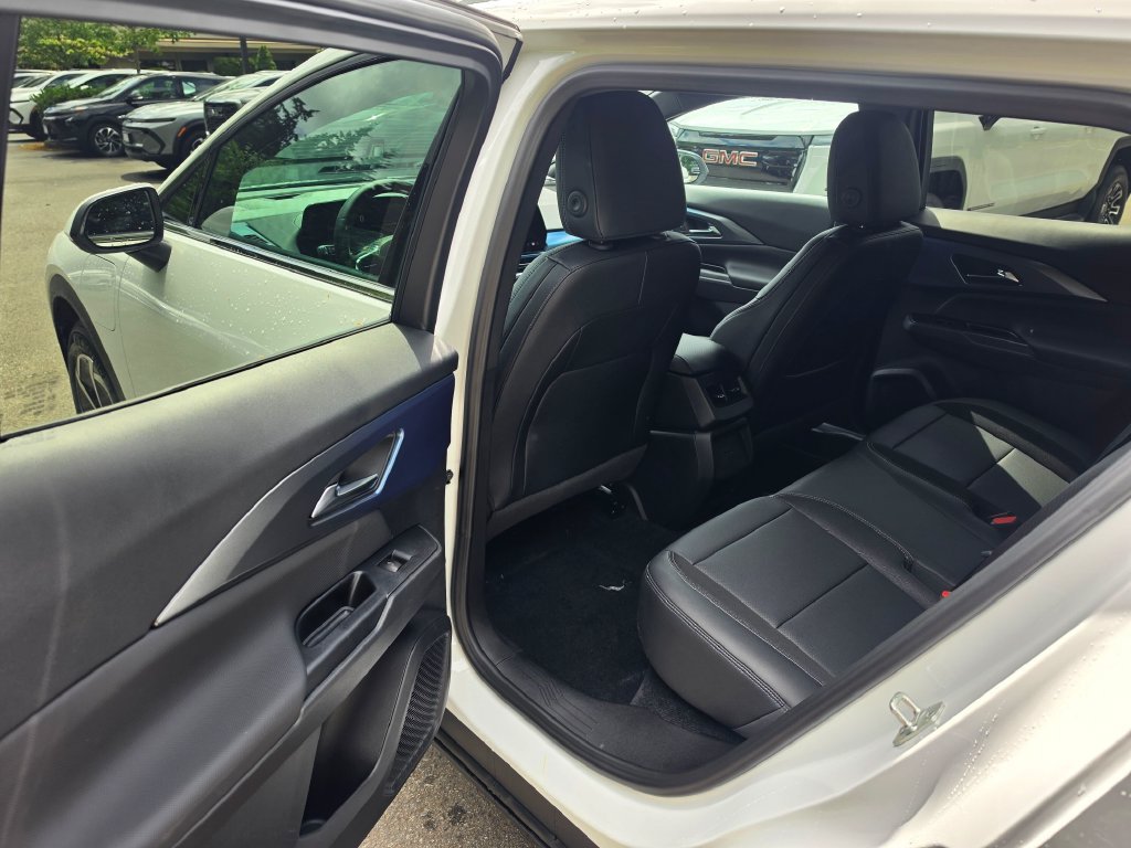 New 2026 Chevrolet Equinox EV LT AWD/4WD image 15