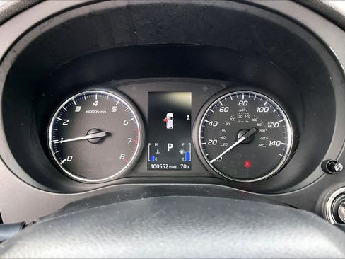 Used 2020 Mitsubishi Outlander SE image 25