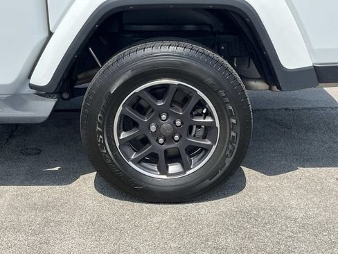 Used 2023 Jeep Gladiator Overland w/ Popular Equipment Package AWD/4WD image 13
