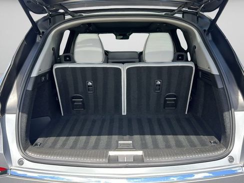 Used 2023 Acura MDX w/ Advance Package AWD/4WD image 9