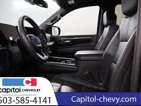Used 2025 Chevrolet Suburban RST w/ Comfort Package AWD/4WD image 13