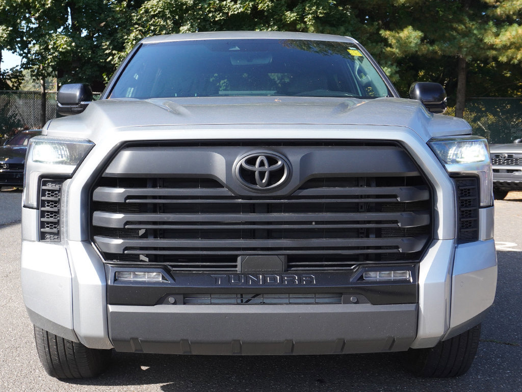 Used 2025 Toyota Tundra Limited AWD/4WD image 12