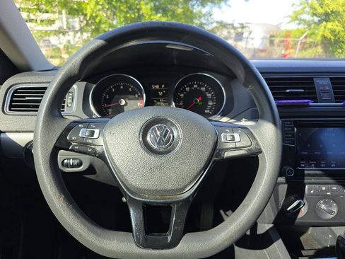 Used 2016 Volkswagen Jetta SE FWD image 22