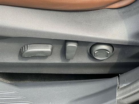 Used 2022 Subaru Outback Touring XT AWD/4WD image 15