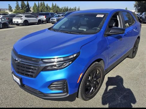 Used 2024 Chevrolet Equinox LS w/ Sport Edition FWD image 3