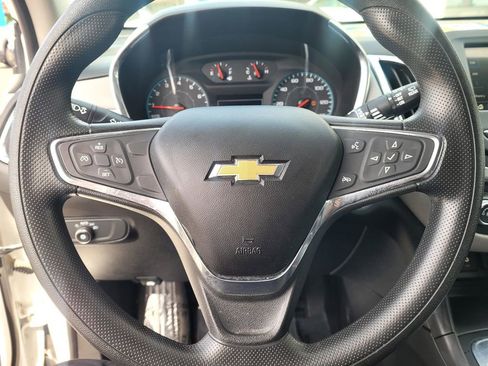 Used 2019 Chevrolet Equinox LS FWD image 20