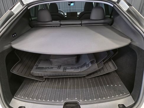 Used 2026 Tesla Model Y Long Range image 41