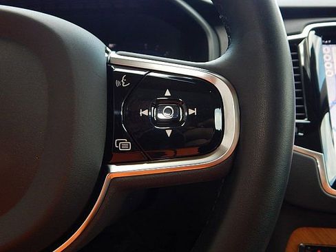 Certified 2024 Volvo XC90 B6 Plus w/ Protection Package Premier image 30