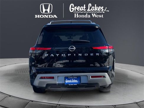Used 2024 Nissan Pathfinder SL w/ Lighting Package (N92) image 4