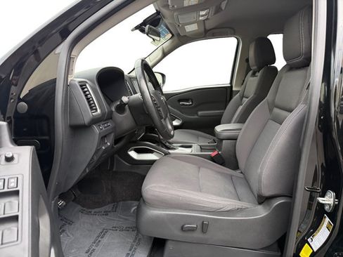Used 2022 Nissan Frontier SV AWD/4WD image 10