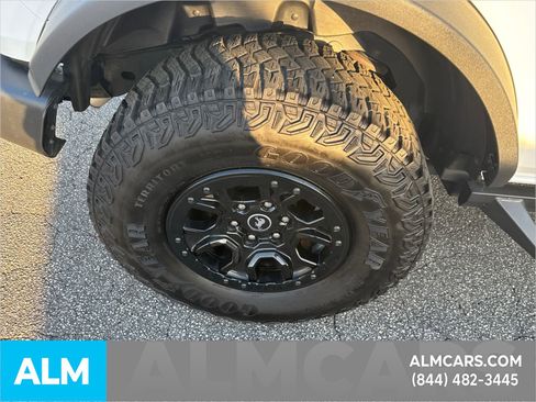 Used 2023 Ford Bronco Wildtrak image 22