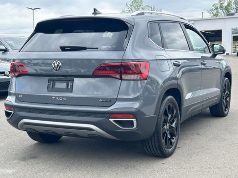 Used 2023 Volkswagen Taos SE w/ Black Wheel Package image 7