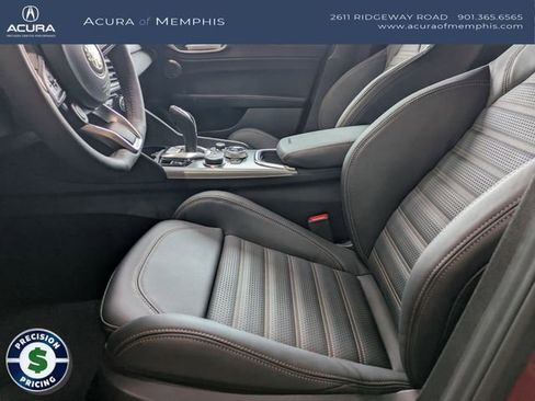 Used 2025 Alfa Romeo Giulia AWD w/ Driving Assist Package image 12