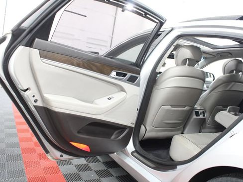 Used 2015 Hyundai Genesis 3.8 w/ Option Group 03 image 18