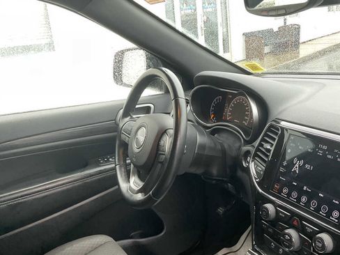 Used 2021 Jeep Grand Cherokee Freedom Edition image 45