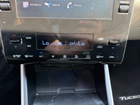 Used 2022 Hyundai Tucson SEL w/ Cargo Package AWD/4WD image 17