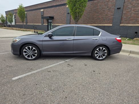 Used 2015 Honda Accord Sport image 4