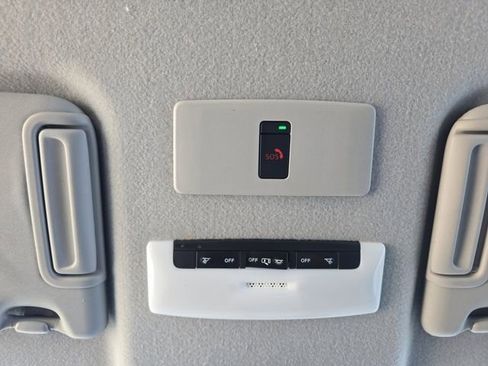 Used 2024 Nissan Kicks SV FWD image 7