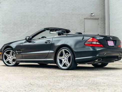 Used 2011 Mercedes-Benz SL 550 image 3