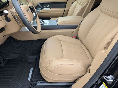 New 2026 Land Rover Range Rover Long Wheelbase SE image 12