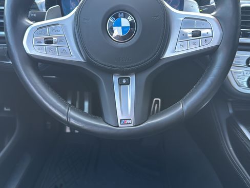 Used 2022 BMW 740i xDrive w/ M Sport Package AWD/4WD image 30