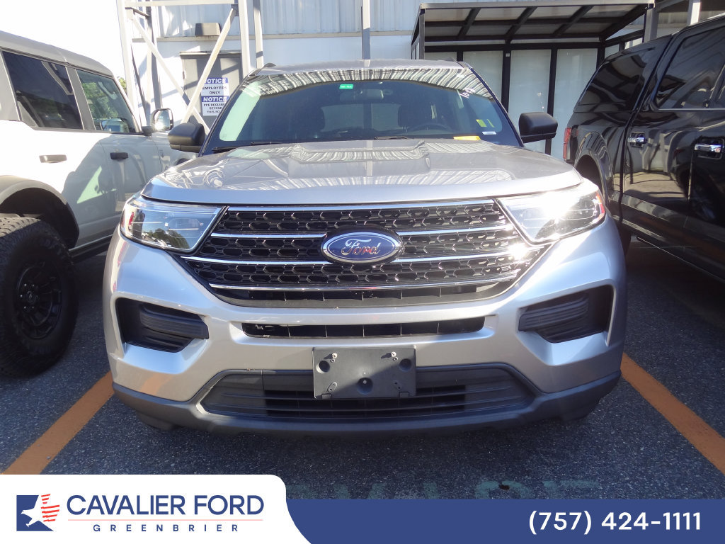 Used 2021 Ford Explorer XLT RWD image 2