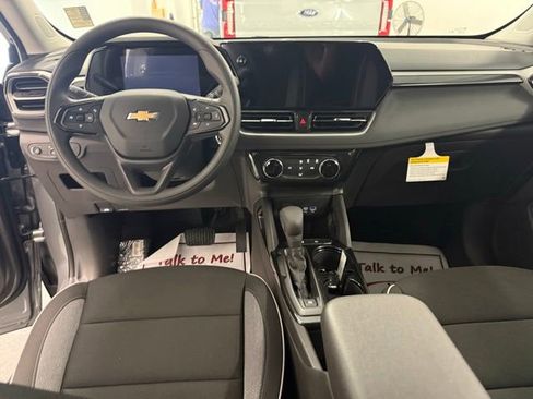 New 2026 Chevrolet TrailBlazer LT w/ Driver Confidence Package FWD image 13