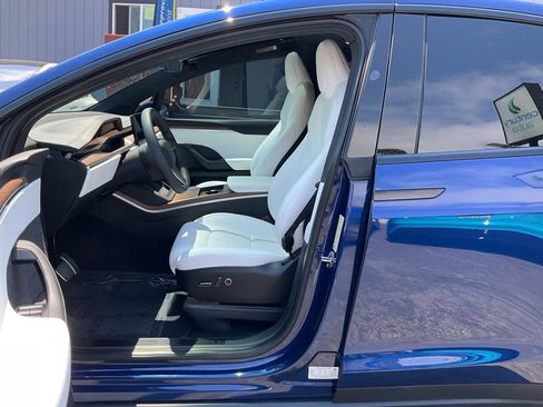 Used 2023 Tesla Model X AWD/4WD image 14