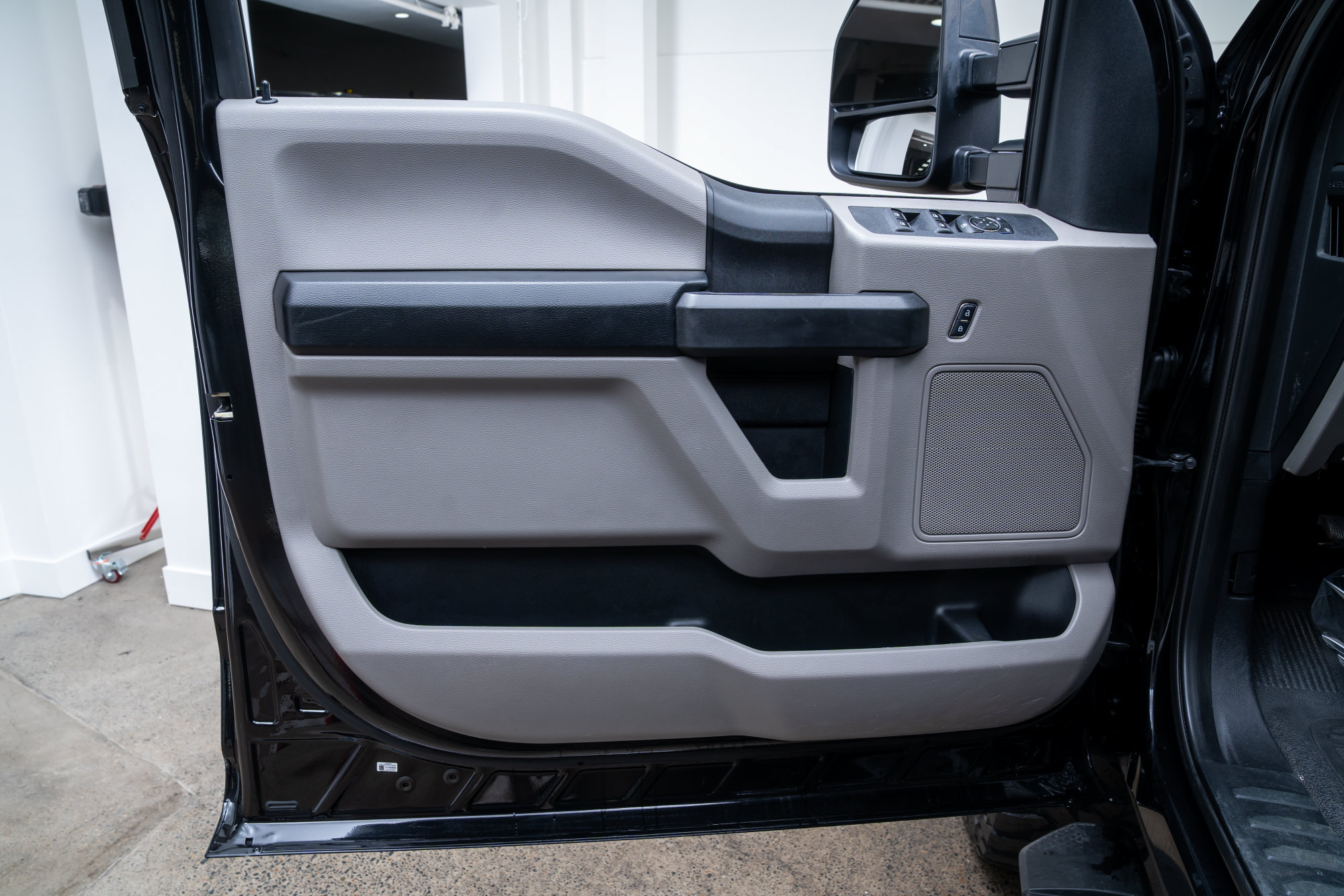Used 2019 Ford F250 XL w/ STX Appearance Package AWD/4WD image 14