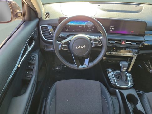 Certified 2024 Kia Seltos S FWD image 9