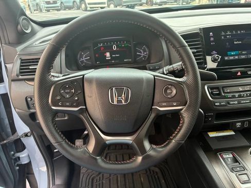 Used 2023 Honda Passport TrailSport image 26