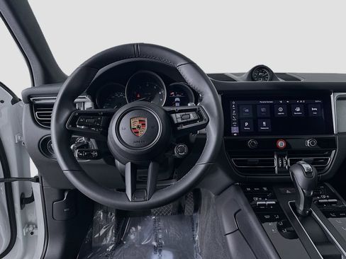 New 2025 Porsche Macan image 25