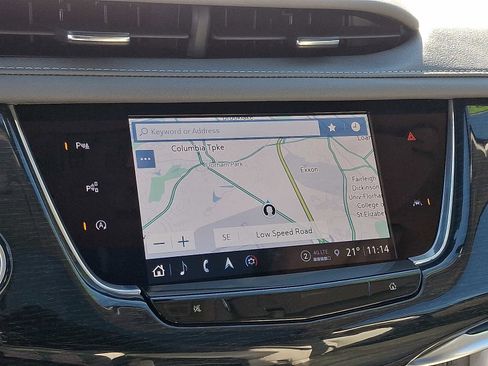 Used 2025 Cadillac XT6 Premium Luxury w/ Technology Package image 17