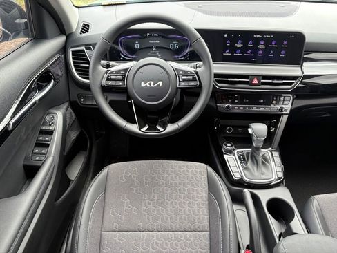 New 2026 Kia Seltos S image 13