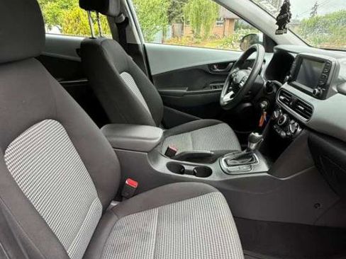 Used 2020 Hyundai Kona SE FWD image 12