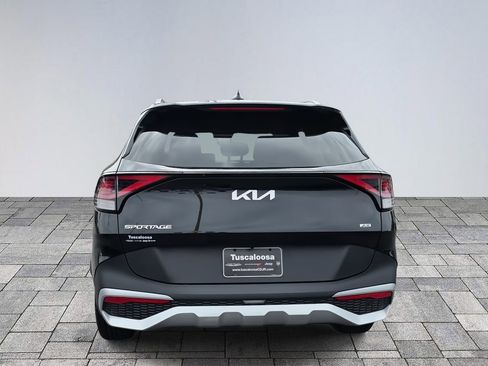 Used 2025 Kia Sportage EX image 6