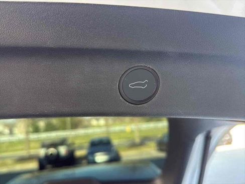 Used 2021 Tesla Model Y Performance image 25