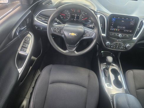Used 2024 Chevrolet Malibu LT FWD image 9