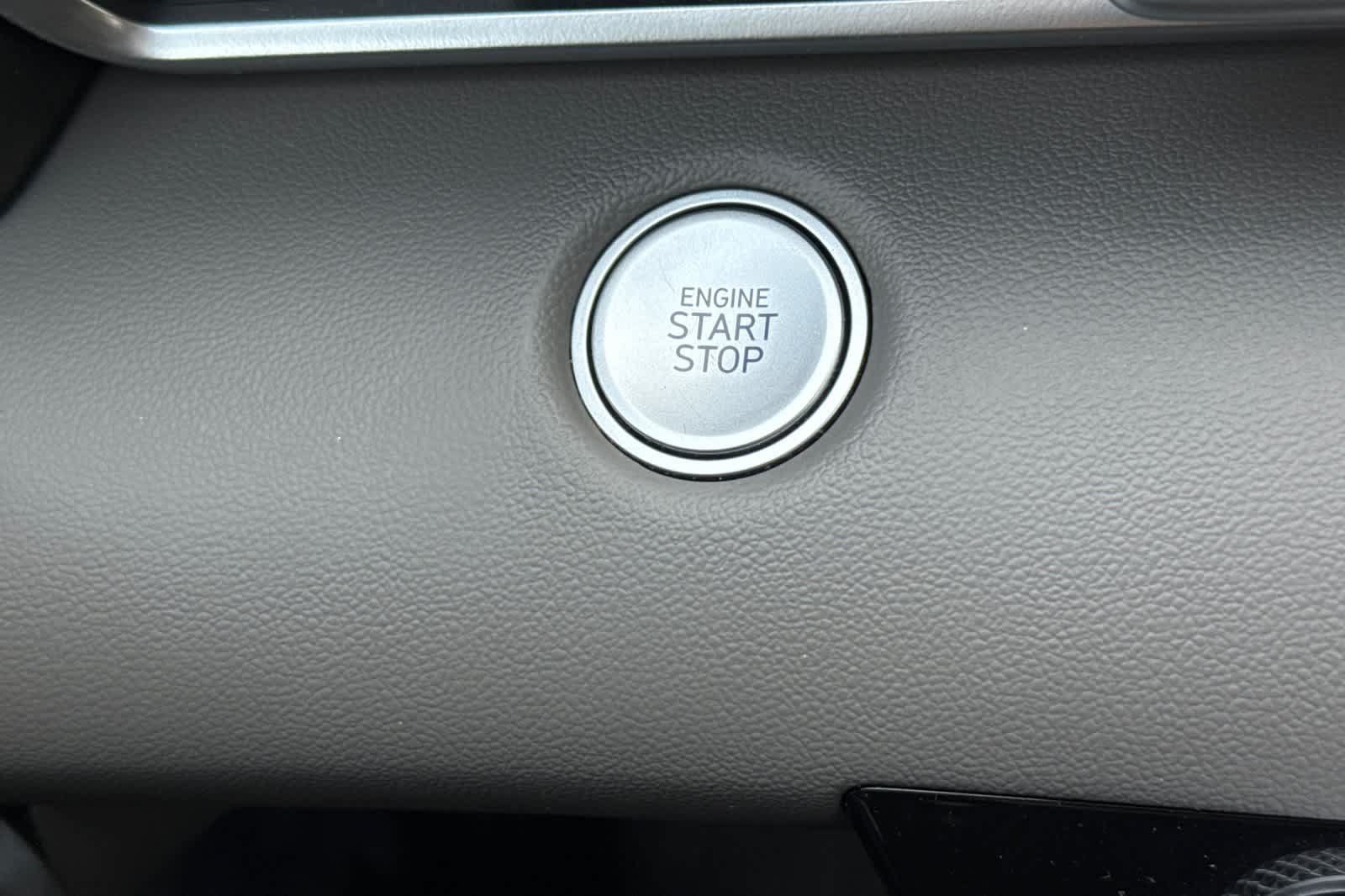 Used 2023 Hyundai Elantra SEL FWD image 23
