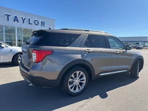 Used 2021 Ford Explorer Limited w/ Equipment Group 301A image 17