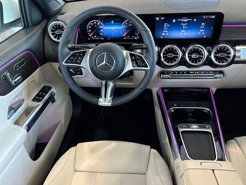 New 2026 Mercedes-Benz GLB 250 4MATIC image 16