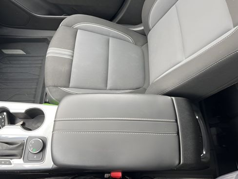 Used 2024 Chevrolet Blazer LT w/ Convenience Package image 16