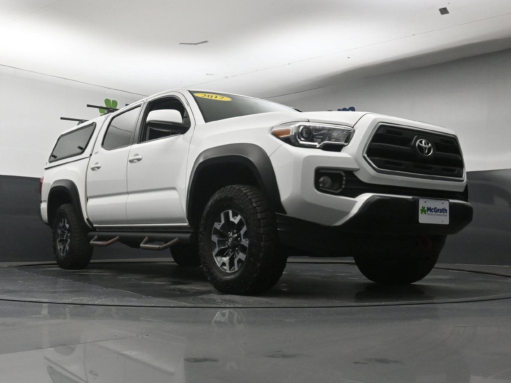 Used 2017 Toyota Tacoma SR5 w/ Tow Package AWD/4WD image 26