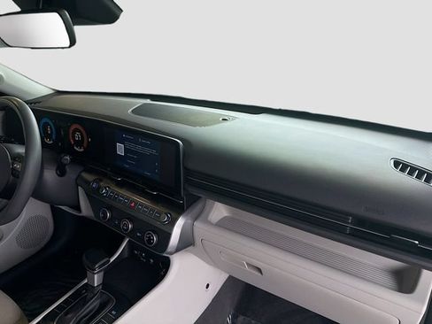 Certified 2025 Hyundai Kona SE FWD image 28